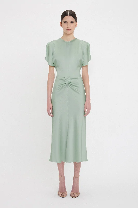 Gathered Waist Midi Dress In Wasabi